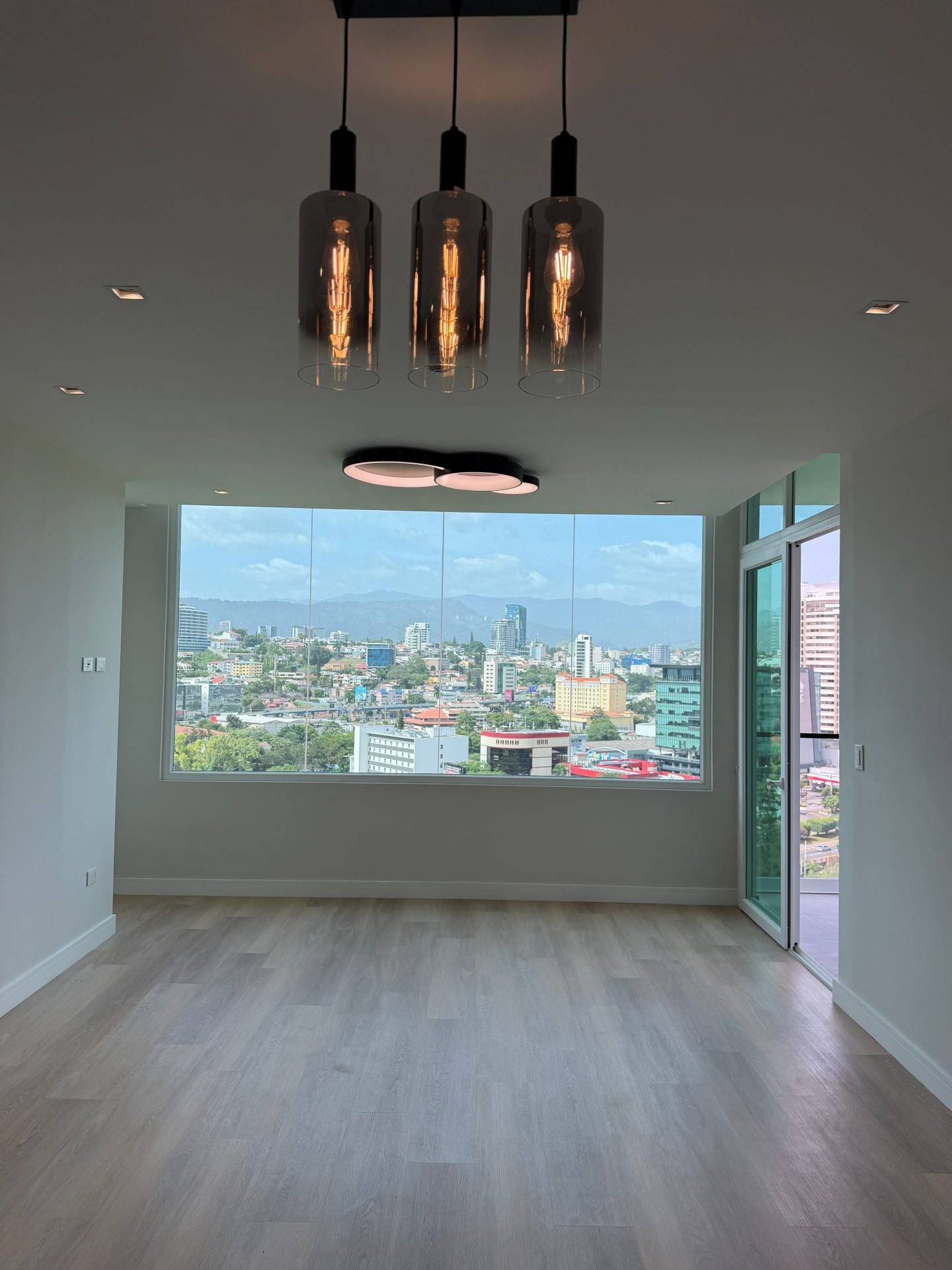 Apartamento en Torre Avalon — foto 1