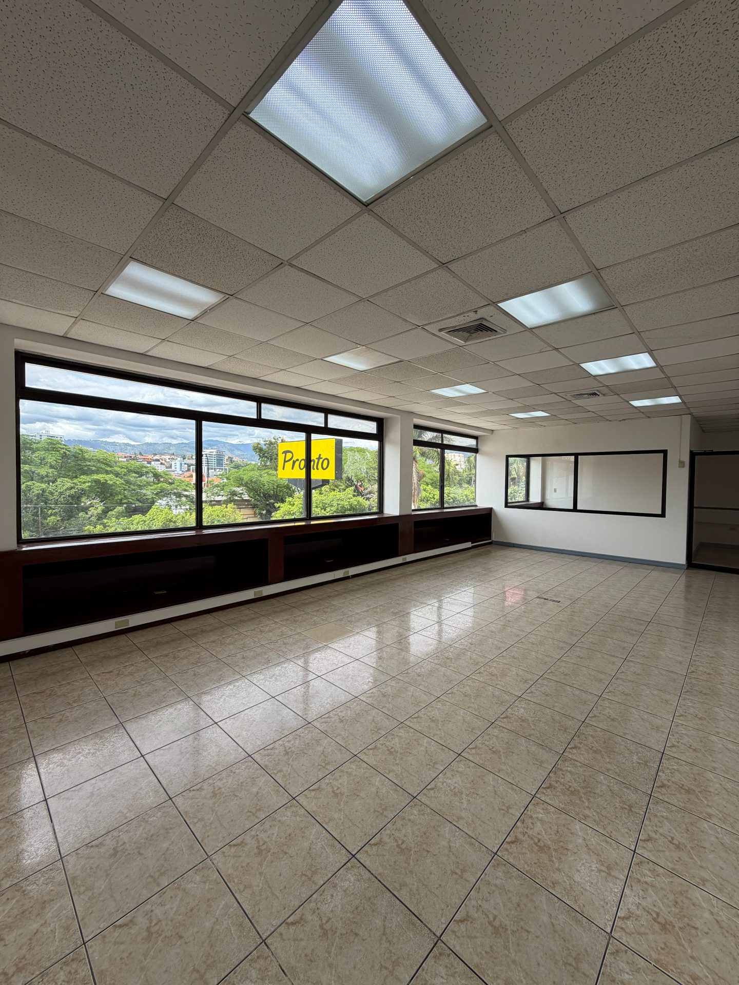 Edificio corporativo en Bulevar Suyapa — foto 4