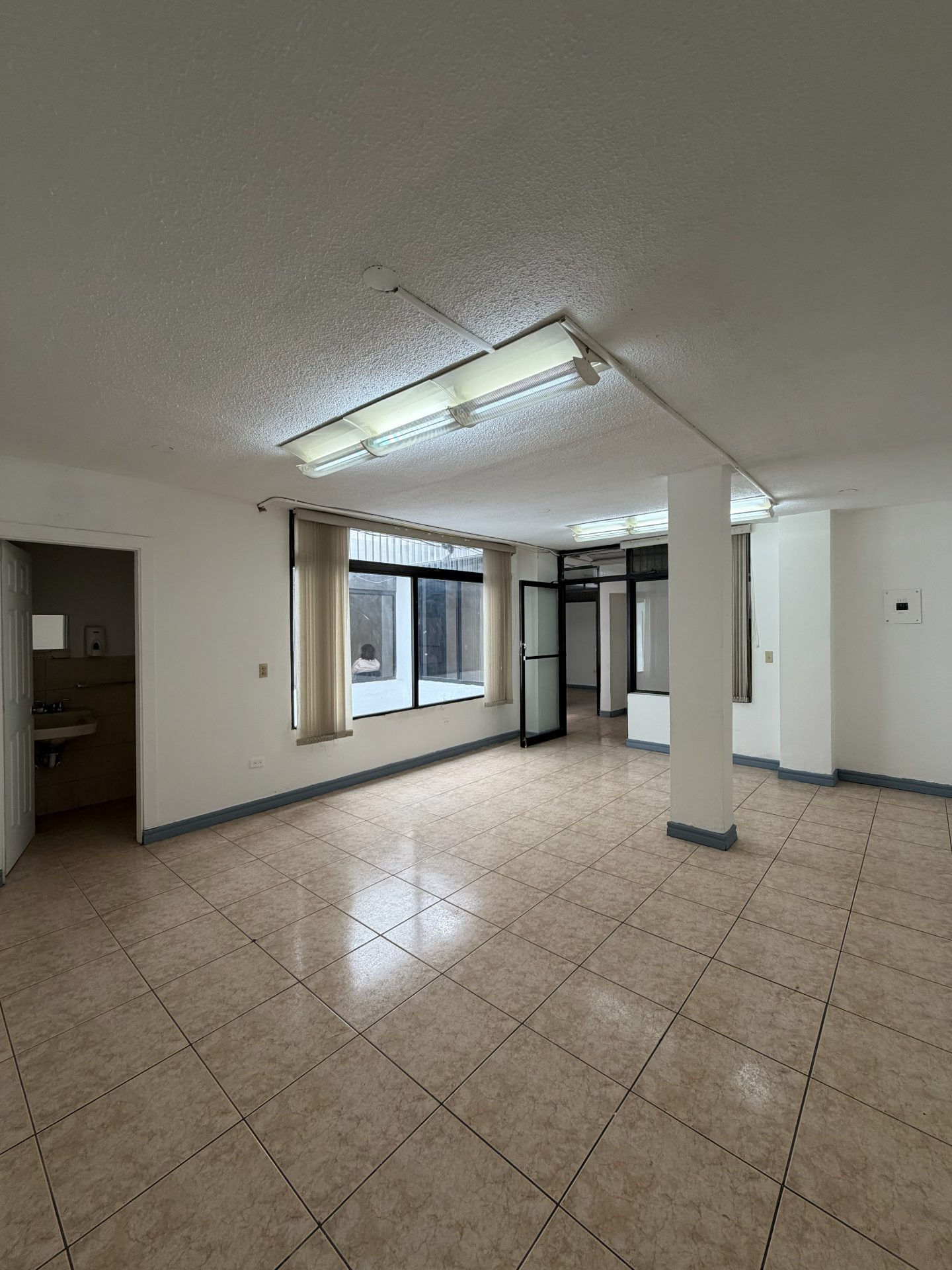 Edificio corporativo en Bulevar Suyapa — foto 18
