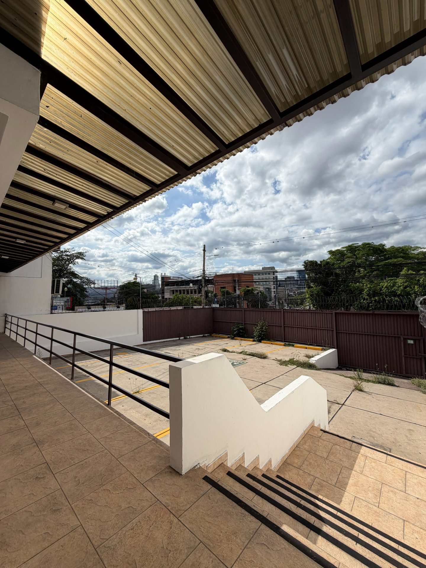 Edificio corporativo en Bulevar Suyapa — foto 22